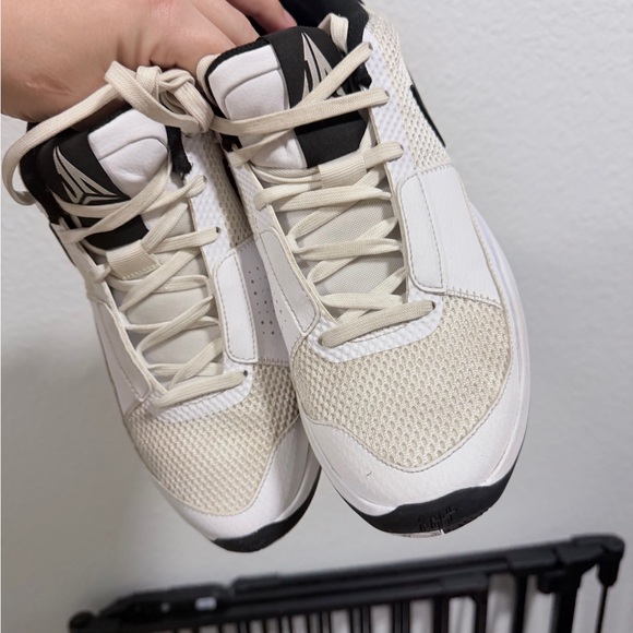 Nike White and Black ja morant - Picture 7 of 9